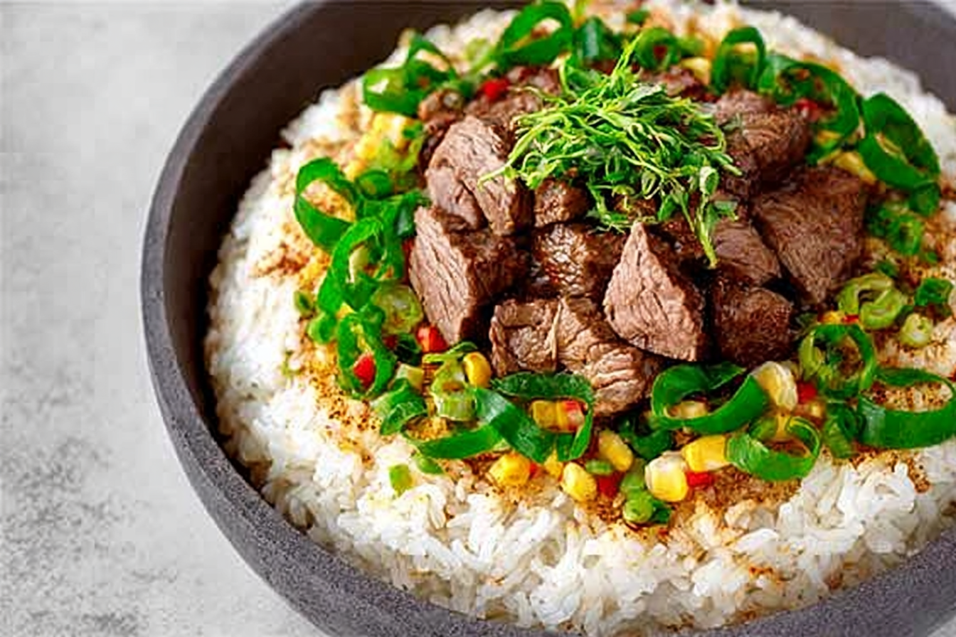 Rice with Beef Tenderloin and Pepper Sauce