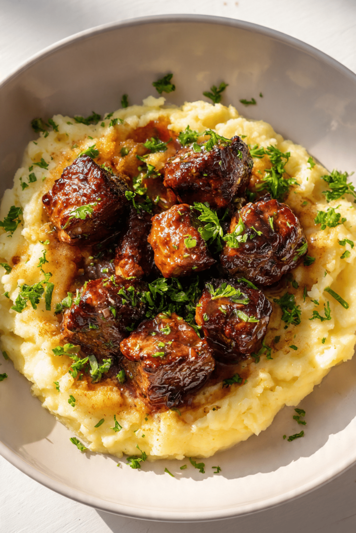 Fluffy Mashed Potatoes & Garlic Butter Steak Bites